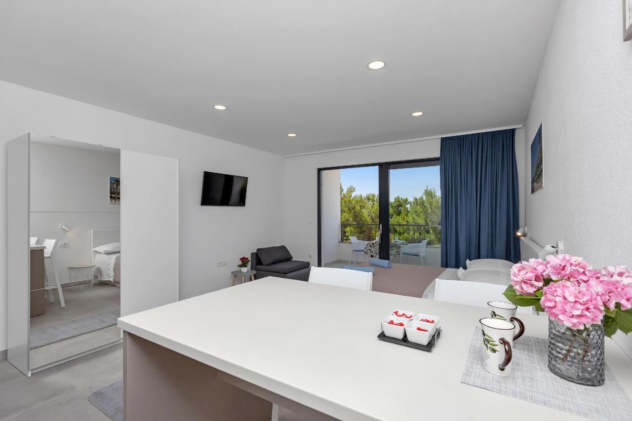 Central Beach Apartments Tučepi エクステリア 写真