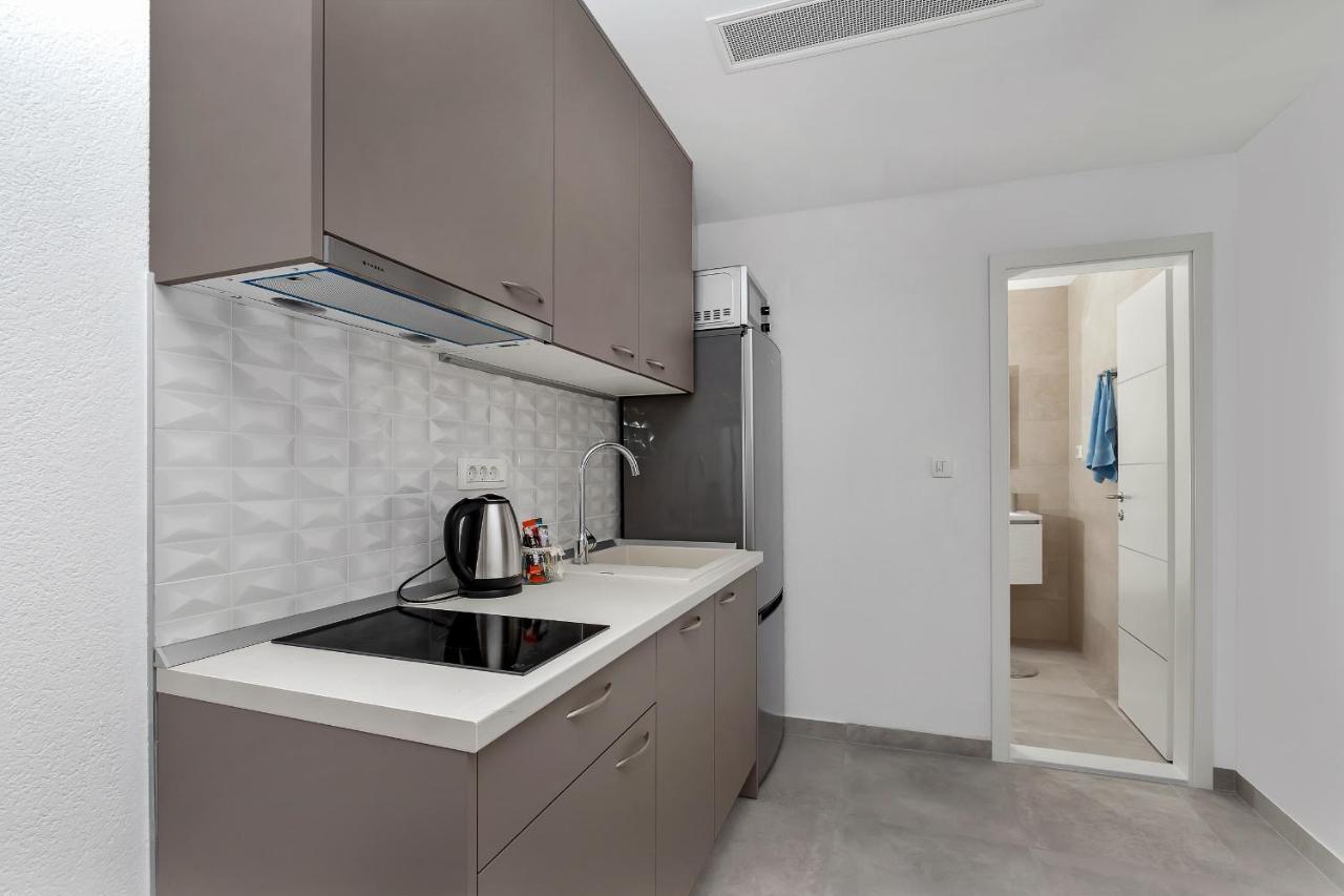 Central Beach Apartments Tučepi エクステリア 写真