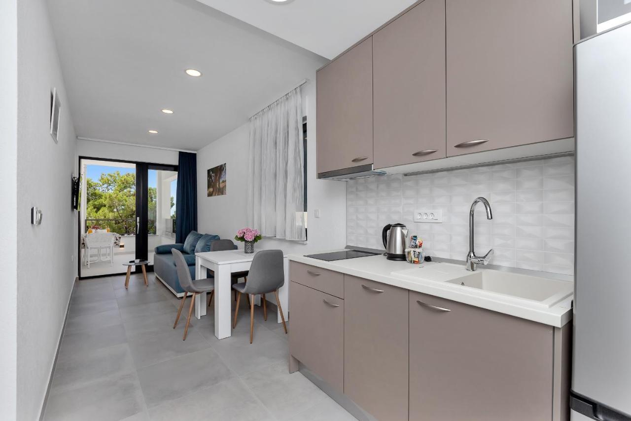 Central Beach Apartments Tučepi エクステリア 写真