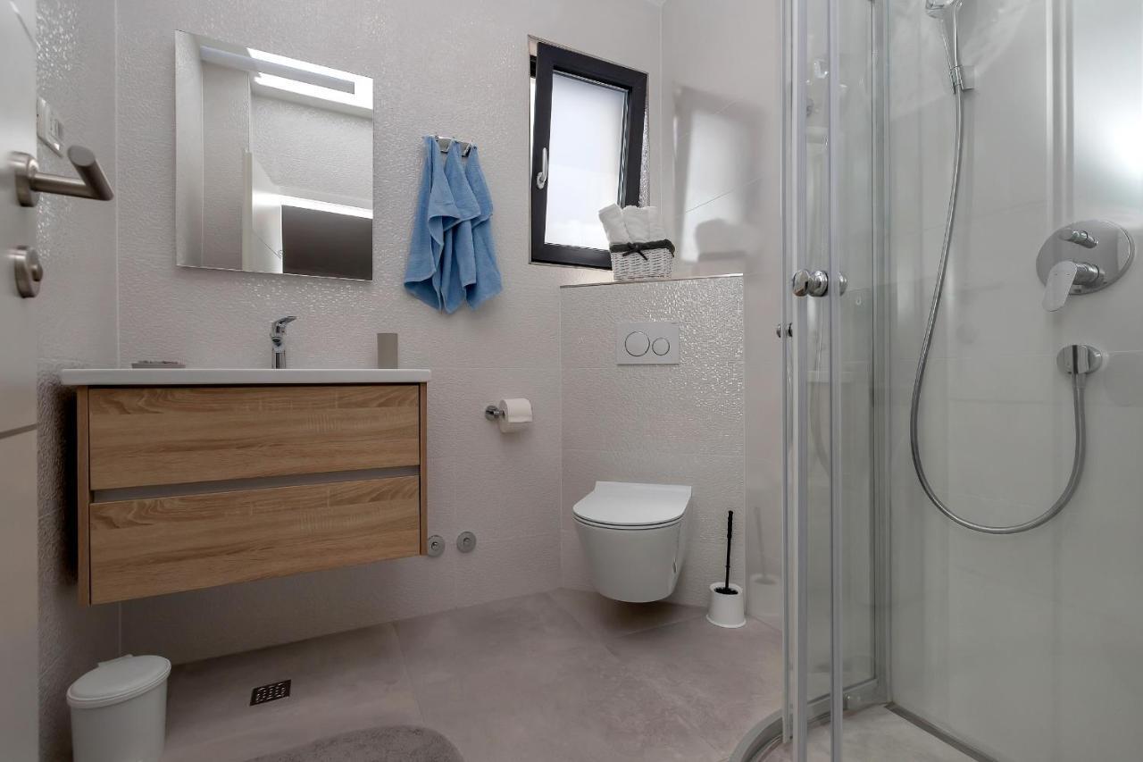 Central Beach Apartments Tučepi エクステリア 写真