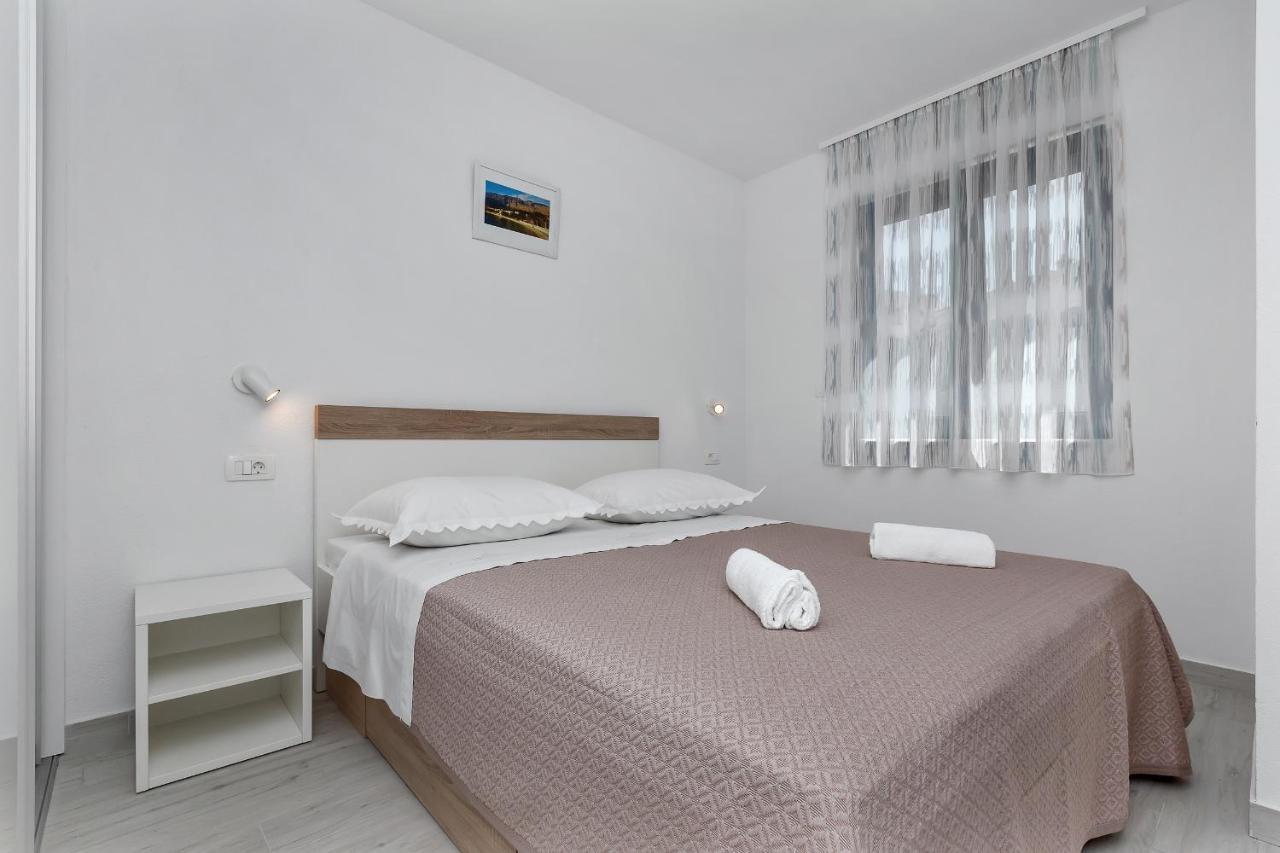 Central Beach Apartments Tučepi エクステリア 写真
